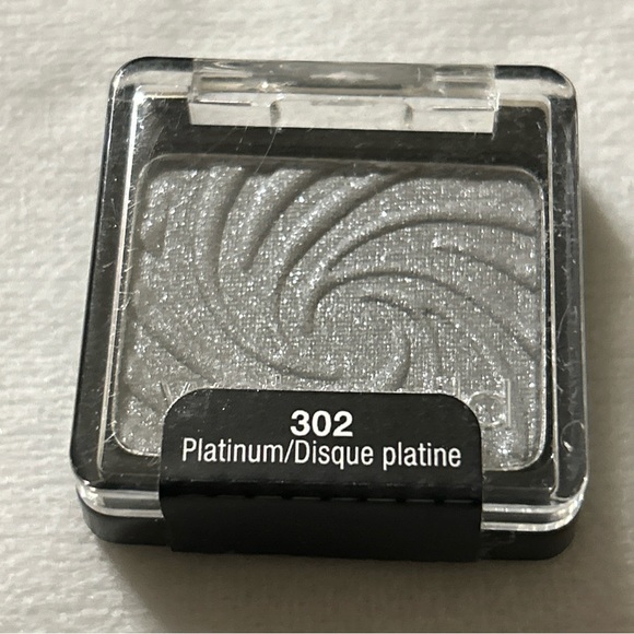 Wet N Wild Color Icon Eye Shadow Single 302 Platinum .06 oz (gray satin) sealed - Picture 4 of 5